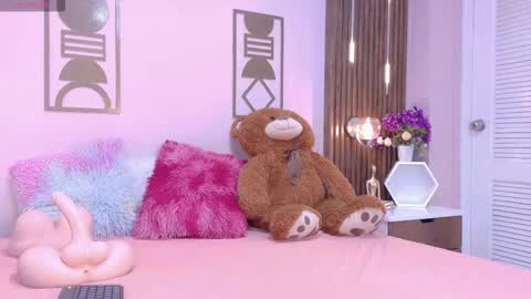 Snapshot of bree_watson chatting on 03-19-26, 11:58 Bree online show from 03-19-26, 11:58