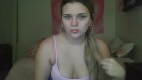 Snapshot of breebabexoxo chatting on 06-12-26, 04:44 breebabexoxo online show from 06-12-26, 04:44