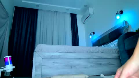 Brenda online show from 10-30-25, 03:13