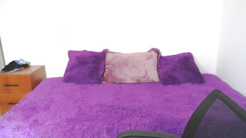 brendasantos_77 online show from 10-21-25, 02:07