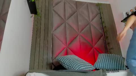 Snapshot of briaconner_ chatting on 06-29-26, 02:40 B R I A online show from 06-29-26, 02:40