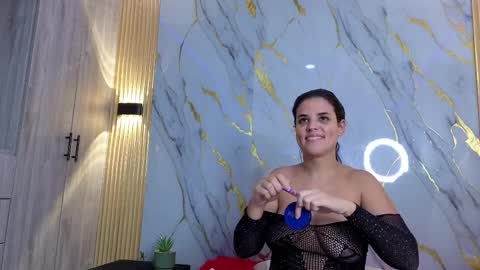Manuela online show from 04-13-26, 01:33