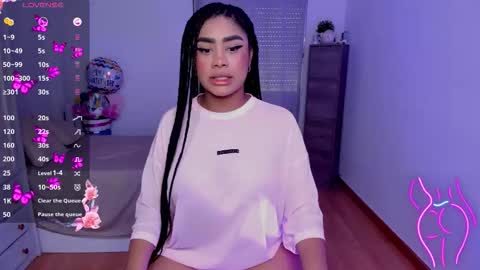 Snapshot of briana_walker chatting on 11-15-25, 11:07 briana online show from 11-15-25, 11:07