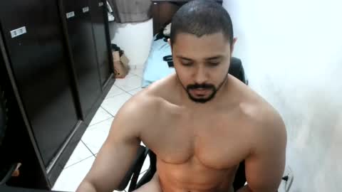 Snapshot of brianaries chatting on 07-11-26, 04:04 brianaries online show from 07-11-26, 04:04