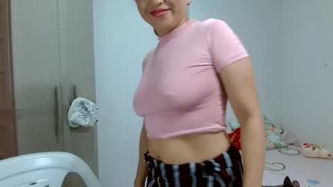 Snapshot of brida_angela29 chatting on 07-12-26, 12:29 brida_angela29 online show from 07-12-26, 12:29