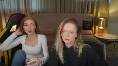 Diamonds Girls online show from 05-13-26, 07:17