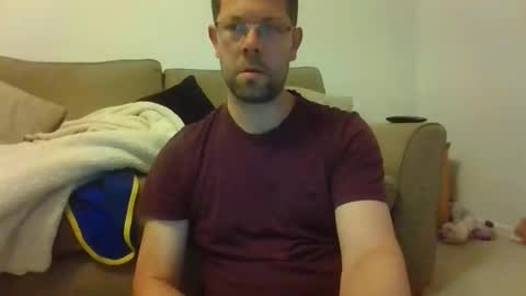 britguy6985 online show from 06-10-26, 09:46