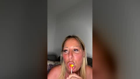 Snapshot of britishcumslut_10 chatting on 04-20-26, 09:05 britishcumslut_10 online show from 04-20-26, 09:05