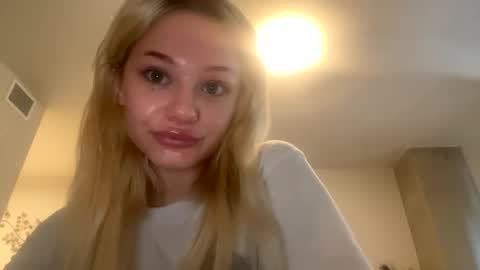 britneycherry08 online show from 06-09-26, 09:48