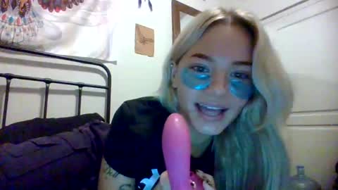 britneycherry08 online show from 07-30-26, 11:15