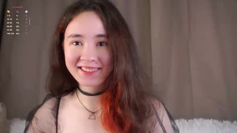 Snapshot of britthe chatting on 03-02-26, 11:28 Lina online show from 03-02-26, 11:28