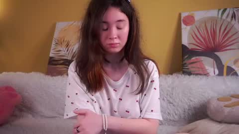 Lina online show from 05-19-26, 02:01
