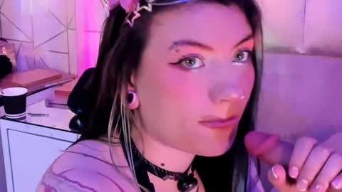     online show from 05-15-26, 01:40
