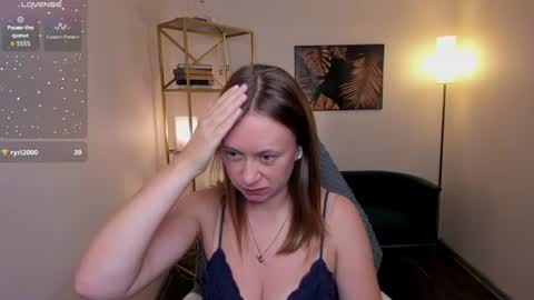 Snapshot of brookedamon chatting on 07-17-26, 08:57 Lady Brooke online show from 07-17-26, 08:57