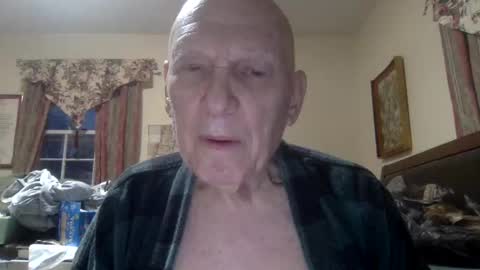 Snapshot of brooklynhal chatting on 03-10-25, 11:42 brooklynhal online show from 03-10-25, 11:42