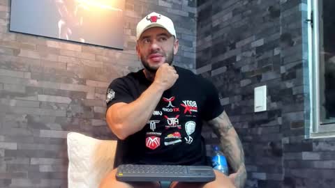 brucedallas online show from 02-04-26, 01:55