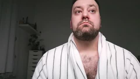 Bruce online show from 12-17-25, 04:35