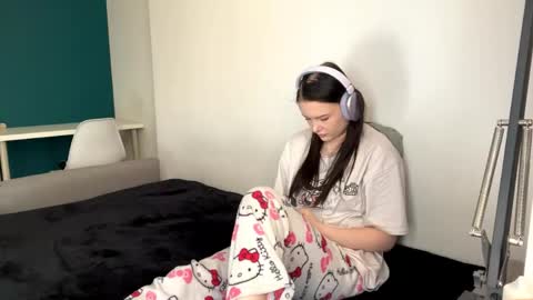 Luna online show from 05-01-26, 01:05