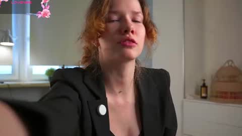 Tess online show from 06-30-26, 02:07