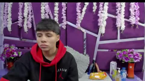 Snapshot of bruno_cruz chatting on 02-13-26, 02:18 Bruno Cruz online show from 02-13-26, 02:18