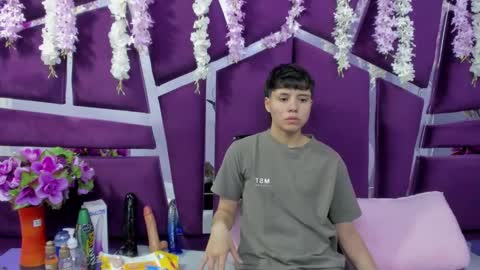 Snapshot of bruno_cruz chatting on 02-19-26, 02:40 Bruno Cruz online show from 02-19-26, 02:40