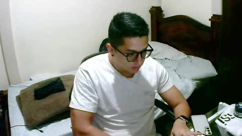 Snapshot of bryanbendy chatting on 03-08-26, 01:47 bryanbendy online show from 03-08-26, 01:47