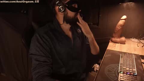 Snapshot of btarkhun chatting on 11-09-25, 04:49 Anal Orgasm online show from 11-09-25, 04:49