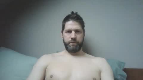 bubblebee1982 online show from 03-10-26, 06:29