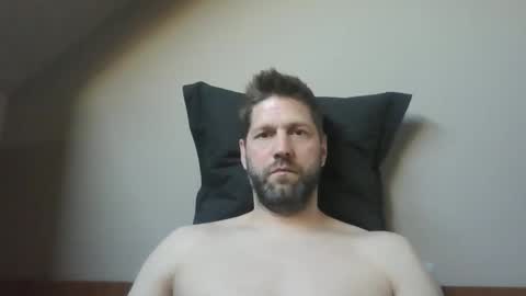 bubblebee1982 online show from 04-23-26, 03:47