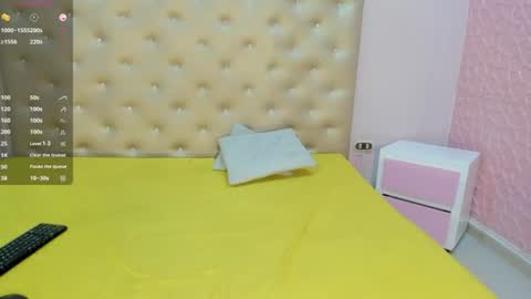 Snapshot of bubblex_ chatting on 06-25-26, 01:15 online show from 06-25-26, 01:15