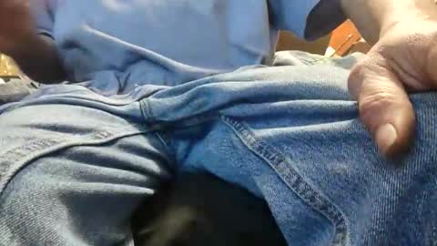 Snapshot of bubby_sexy chatting on 10-31-25, 03:40 bubby_sexy online show from 10-31-25, 03:40