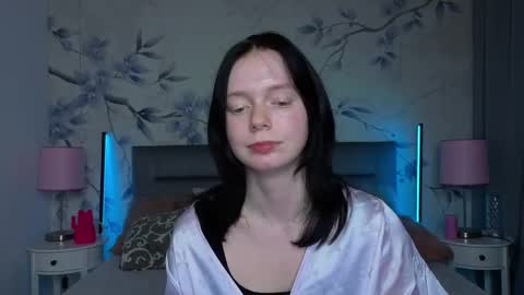 Leona online show from 03-11-26, 12:38