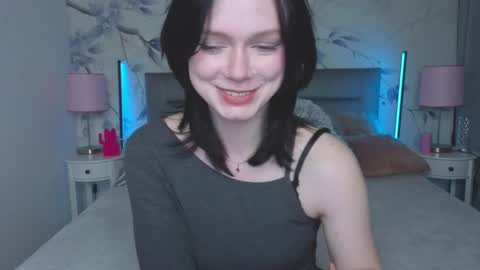 Leona online show from 03-12-26, 09:21