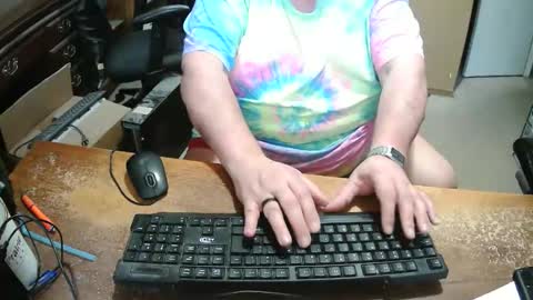 Snapshot of bucku2 chatting on 05-20-26, 10:27 Bucku2 online show from 05-20-26, 10:27
