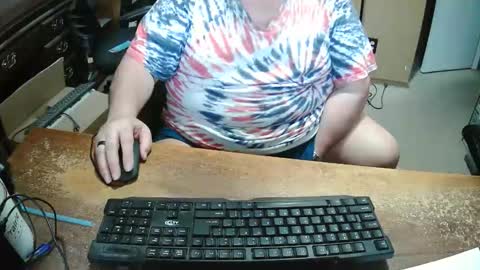Snapshot of bucku2 chatting on 05-28-26, 10:40 Bucku2 online show from 05-28-26, 10:40