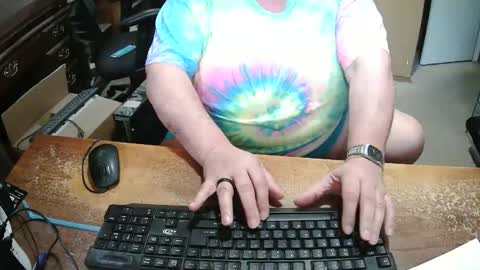 Snapshot of bucku2 chatting on 05-31-26, 01:40 Bucku2 online show from 05-31-26, 01:40