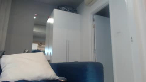 Snapshot of buddiup2 chatting on 01-01-25, 01:37 buddiup2 online show from 01-01-25, 01:37