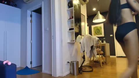 Snapshot of buddiup2 chatting on 10-17-25, 02:30 buddiup2 online show from 10-17-25, 02:30