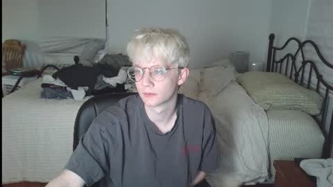 Snapshot of bugboy08 chatting on 06-27-26, 03:55 bugboy08 online show from 06-27-26, 03:55