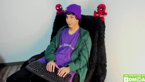 Tonny online show from 12-19-24, 01:28