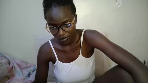 bunny_bliss1 online show from 03-21-26, 12:43