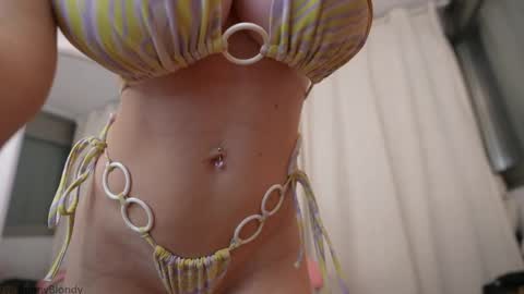 Anaiz   online show from 03-26-26, 10:54