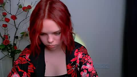 Snapshot of bunnybloom_ chatting on 04-27-26, 08:18 Ariel online show from 04-27-26, 08:18
