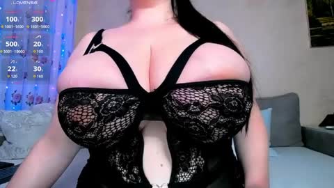 Snapshot of bustty_squirty_butterfly chatting on 04-20-26, 09:05 Bustty Squirty Butterfly online show from 04-20-26, 09:05