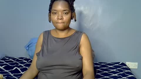 Snapshot of busty_kenzi chatting on 07-19-26, 12:53 busty kenzi online show from 07-19-26, 12:53