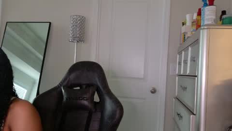 Snapshot of butterflybootyy chatting on 04-30-26, 11:38 butterfly booty online show from 04-30-26, 11:38
