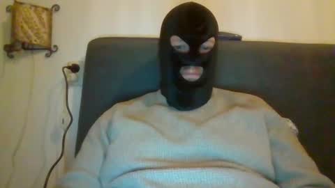 Snapshot of cagegag31 chatting on 02-16-26, 09:00 cagegag31 online show from 02-16-26, 09:00