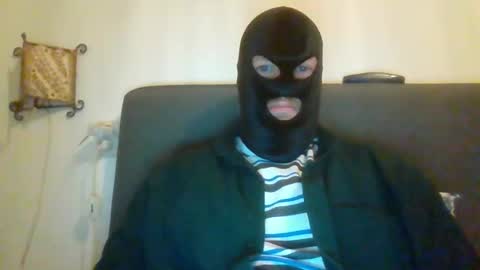 Snapshot of cagegag31 chatting on 03-15-26, 12:38 cagegag31 online show from 03-15-26, 12:38