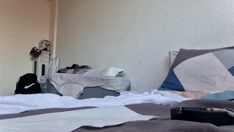 Snapshot of cailloux084 chatting on 05-31-26, 04:31 cailloux084 online show from 05-31-26, 04:31