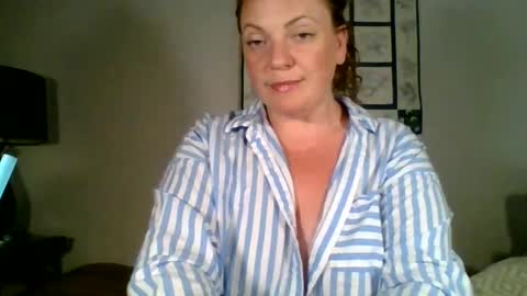 caitieluvs online show from 06-08-26, 02:12